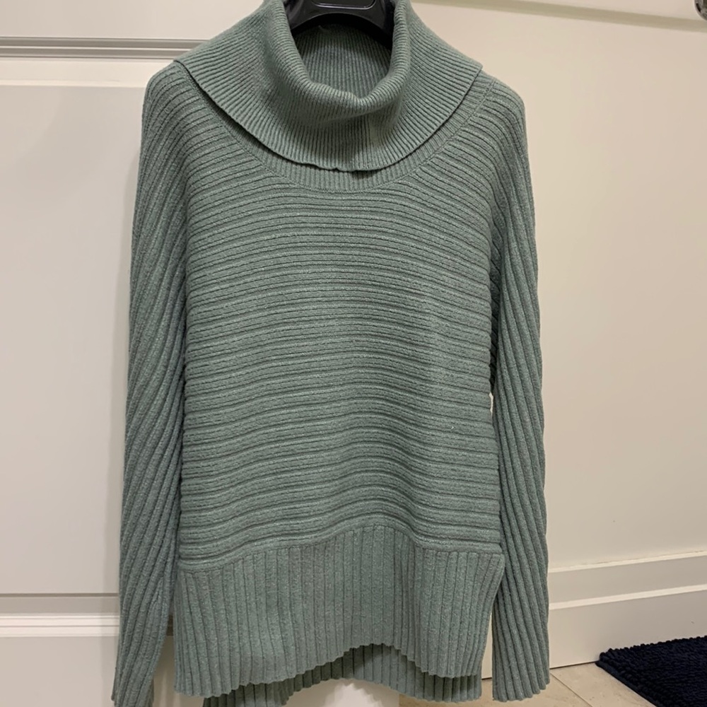 Green Turtleneck Size XS